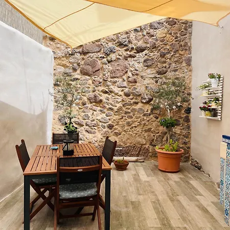 Antico E Moderno Con Design Nyaraló