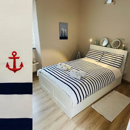 Antico E Moderno Con Design Nyaraló